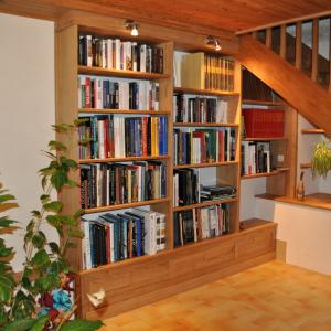 Bibliothèque sur mesure en chêne