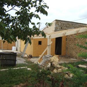 Abri de piscine (extension bois & auvent)