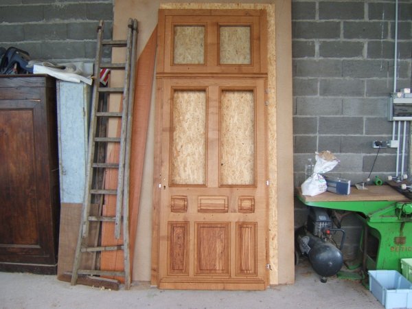Porte d'entrée en chêne vieilli