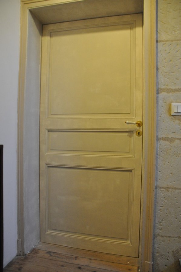 Porte intérieure, pin et médium